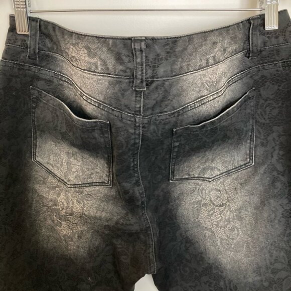 ONE 5 ONE Lace Imprint Design Jeans Tapered Leg Stretchy Sz 12 - Picture 6 of 7